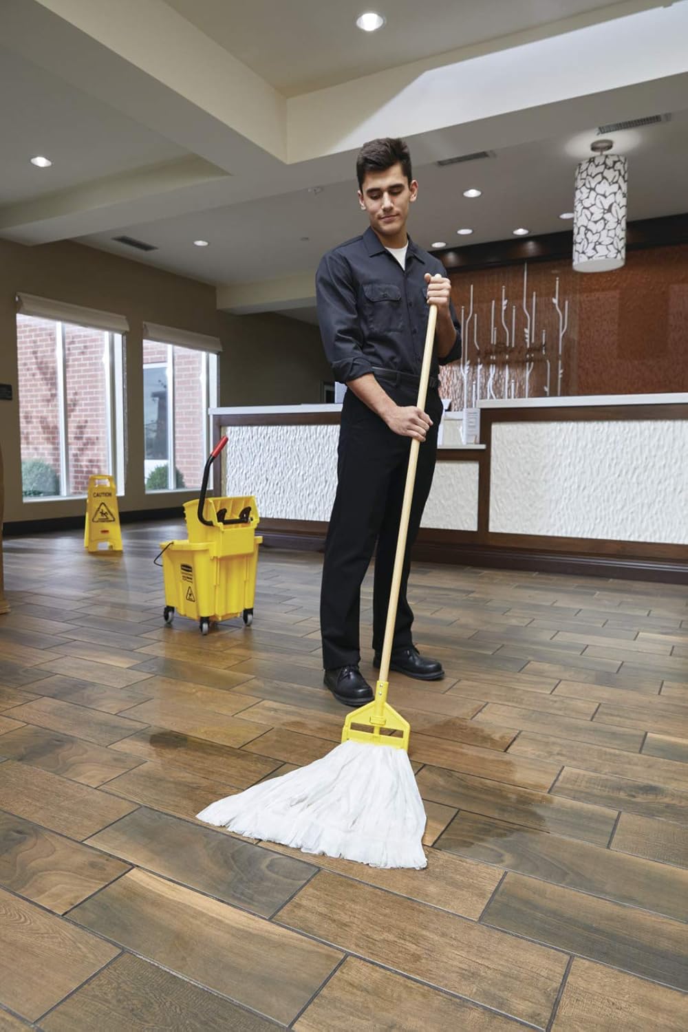 rubbermaid commercial large disposable mop head - white
